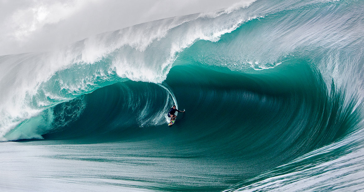 First All-Women’s Big Wave Surf Contest to be Held in Hawaii